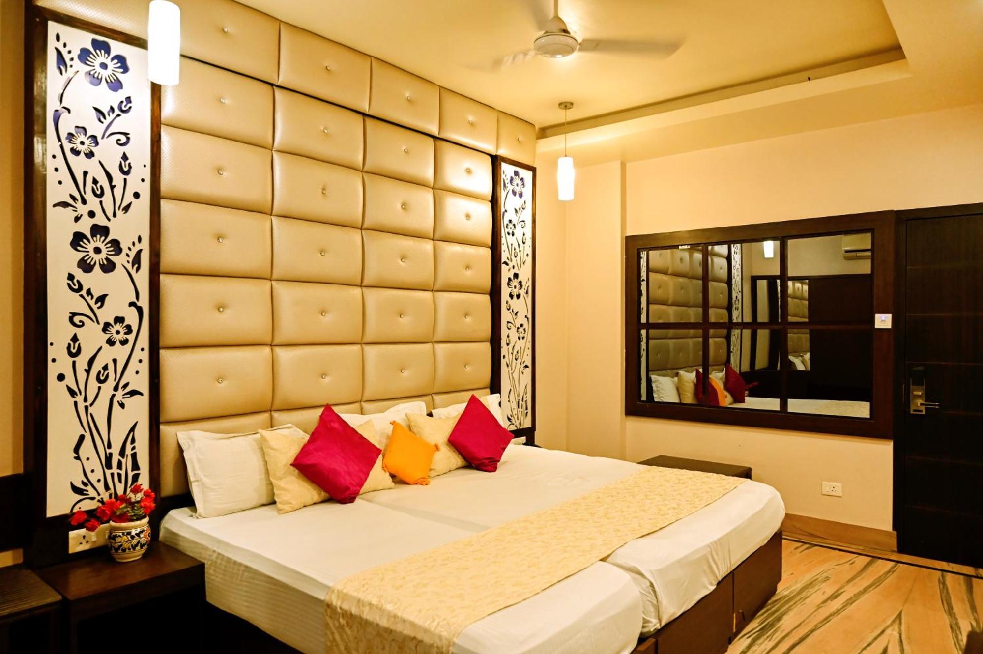 Trimrooms Buddha Varanasi Exterior photo